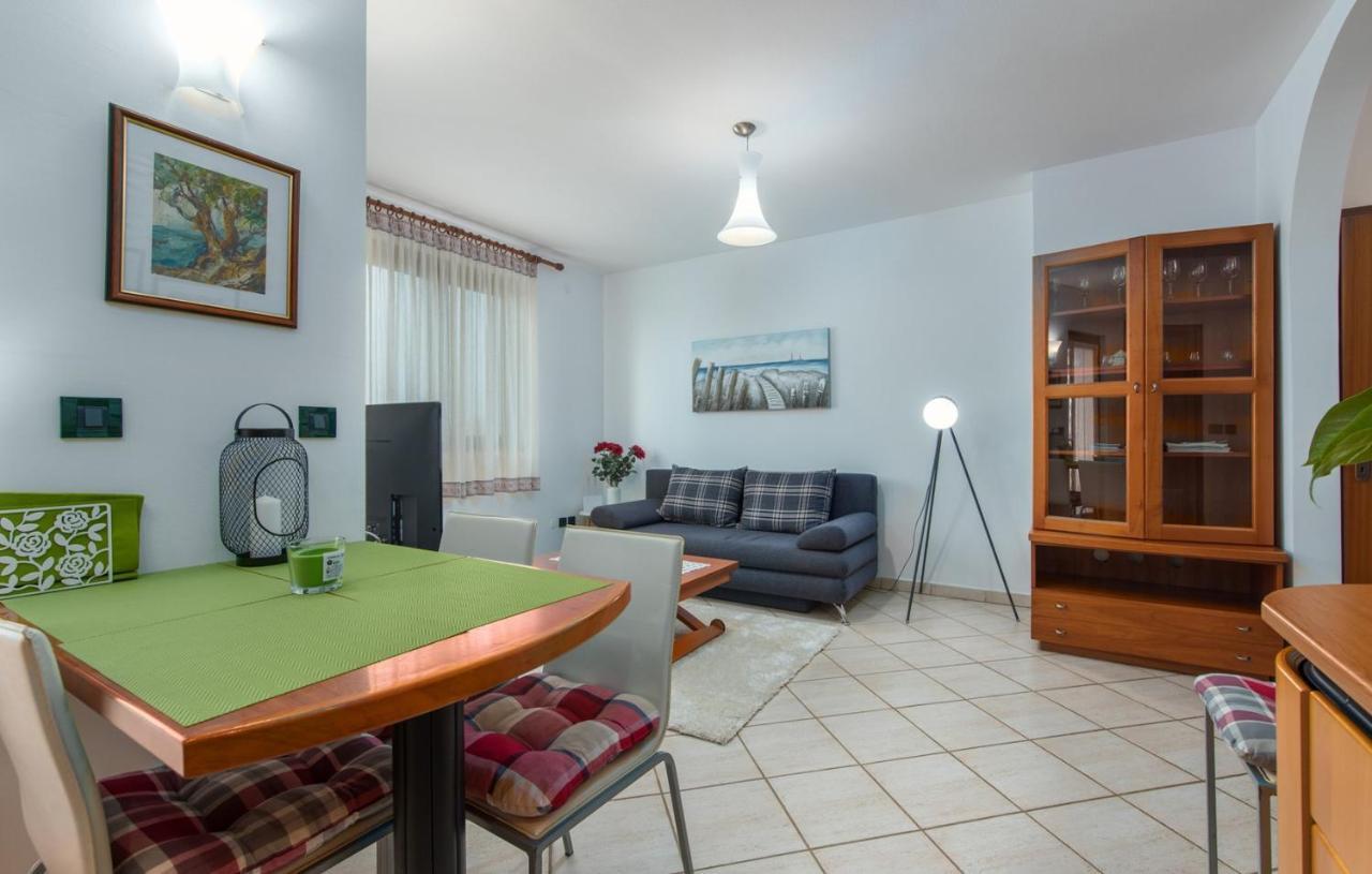 Apartment Roberto Punta Porec Esterno foto
