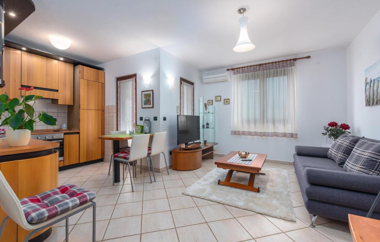 Apartment Roberto Punta Porec Esterno foto
